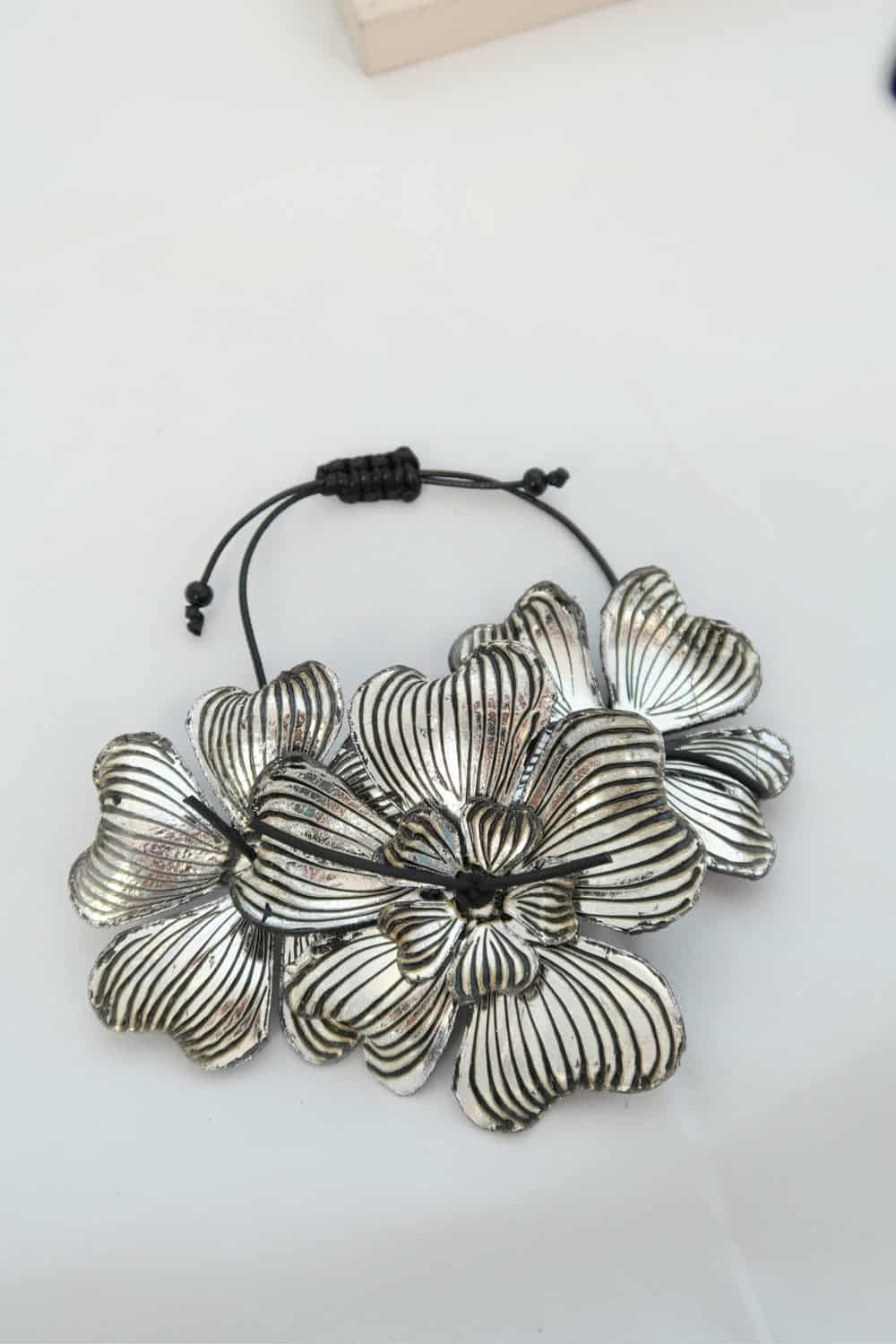 BSILBER FLOWER BRACELET MADE FROM WATER BOTTLES