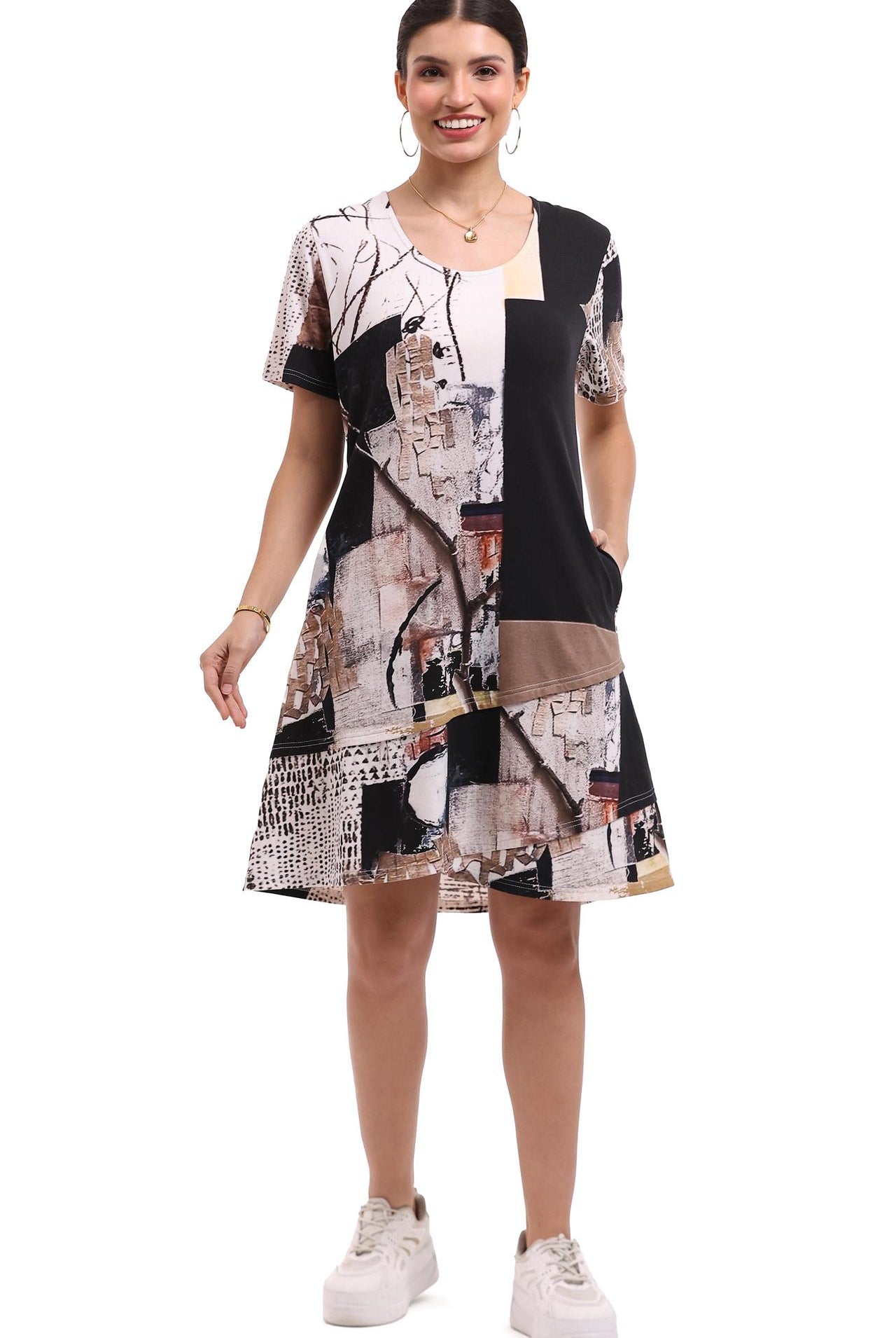 Parsley & Sage abstract knit dress with pockets and short sleeves for women